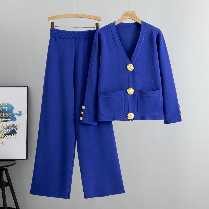 AZARIA – SET COMPLETO DI PANTALONI DI LANA CON MAGLIONE E BOTTONI DI METAL