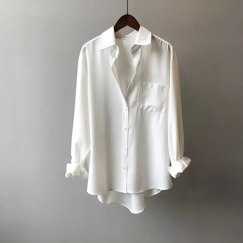 Riley – Blusa di Seta con Eleganza Fluida