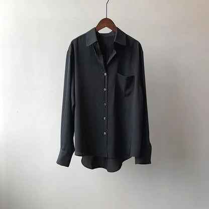 Riley – Blusa di Seta con Eleganza Fluida