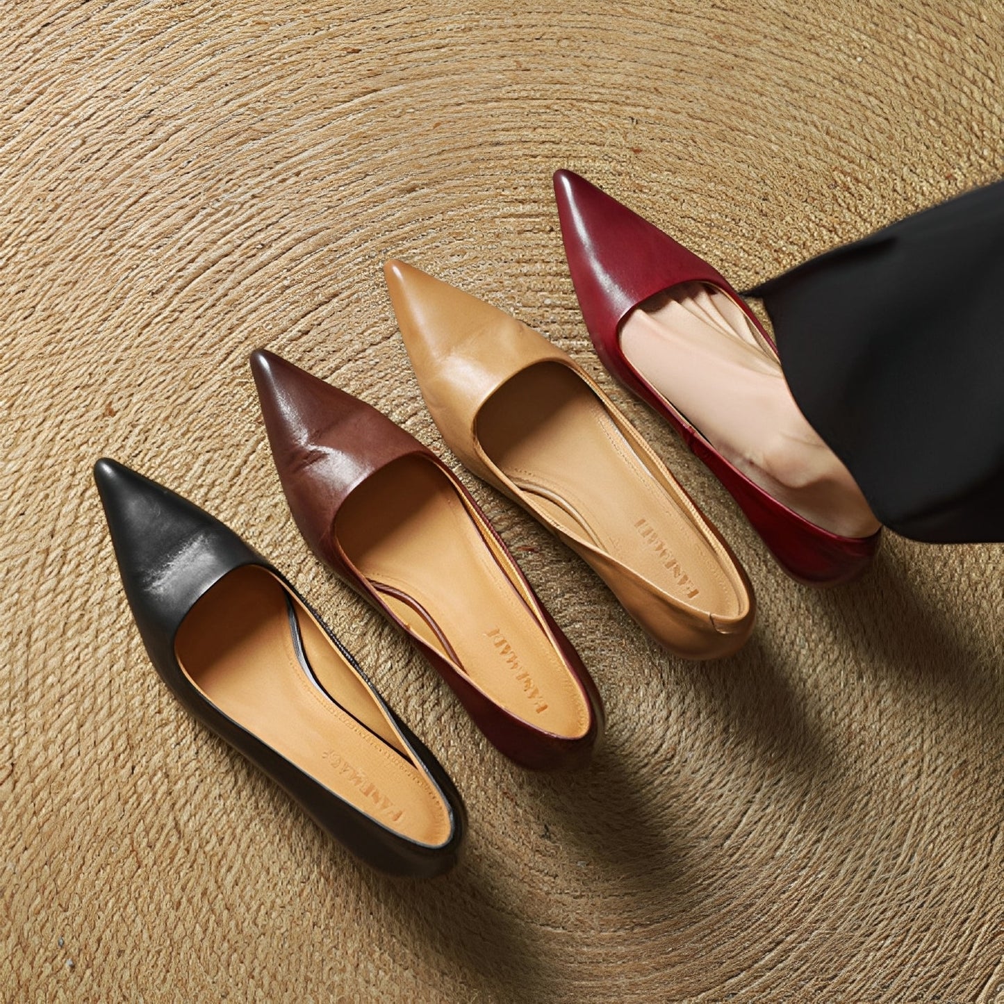 Rhea - Elegantle scarpe in pelle con punta afilada per donna