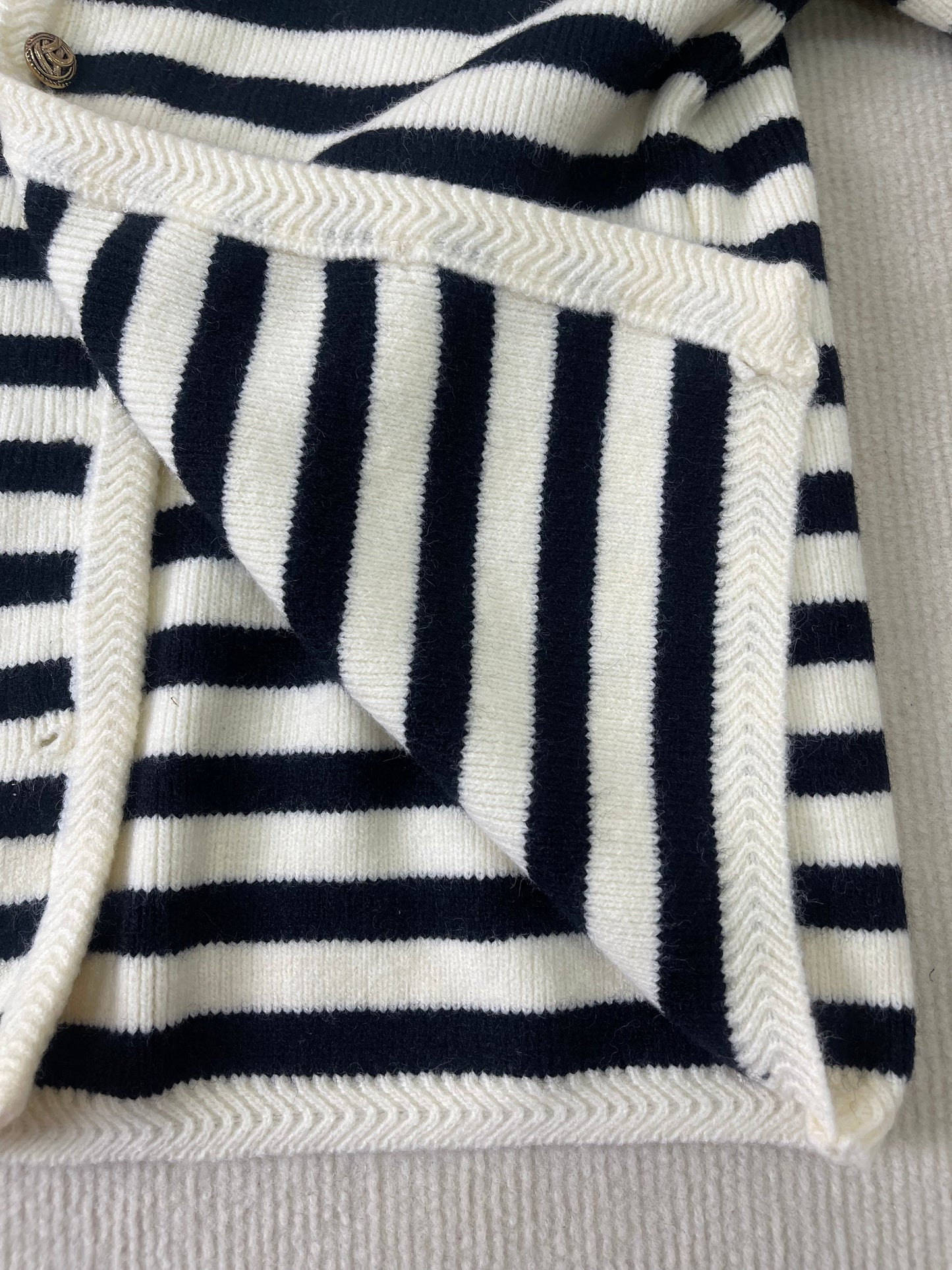 MYLAH | Cardigan a righed elegante
