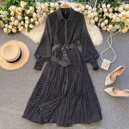 Abito Plissettato di Chiffon con Pois