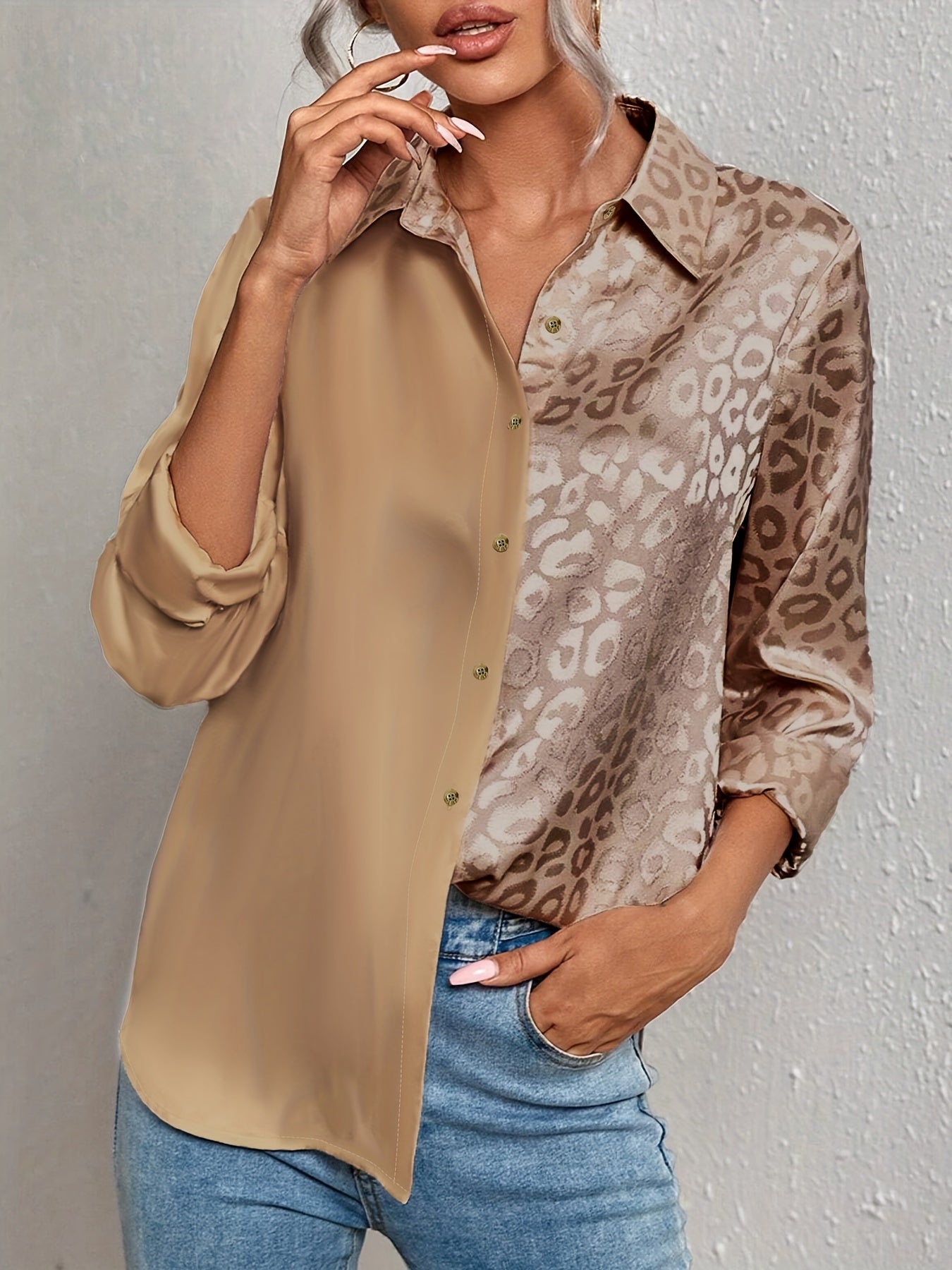 Gwendolyn - Camicia di Bottoni di Satin Bicolor con Stampa di Leopardo