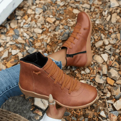 Aryanna - Stivaletti eleganti in camoscio