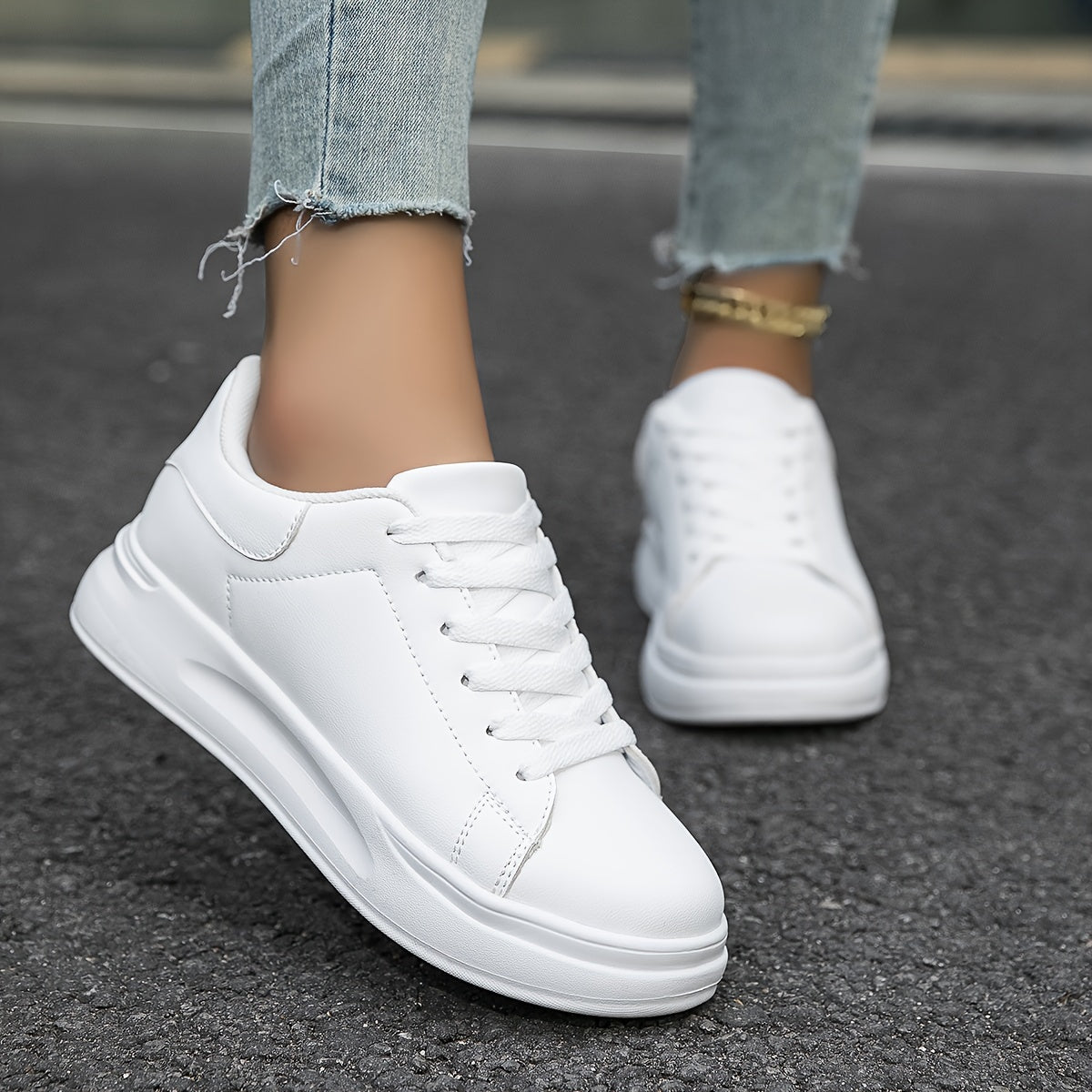 Romy - Sneakers in pelle blanca con un aspecto limpio