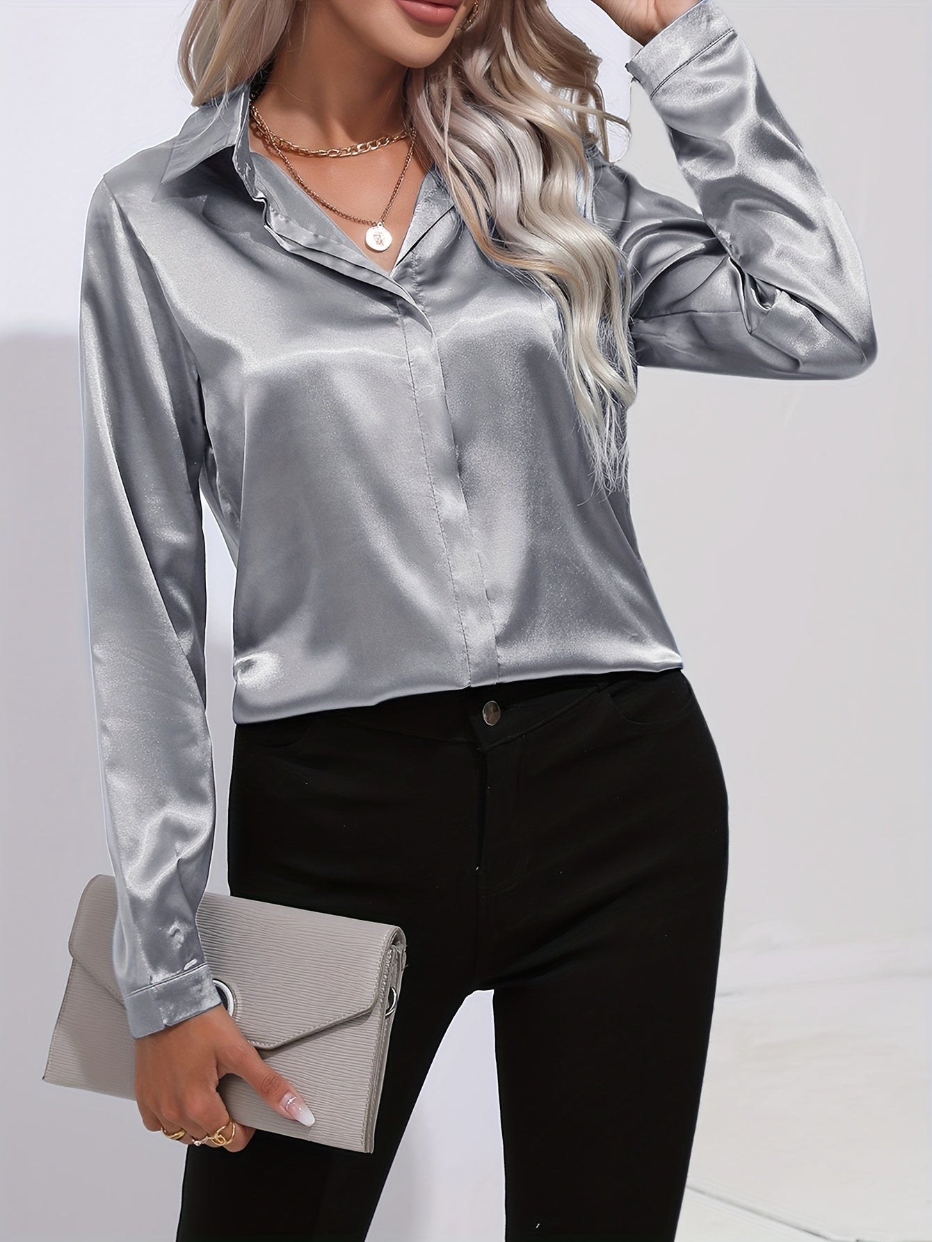 Luna - Blusa di satin con bottoni