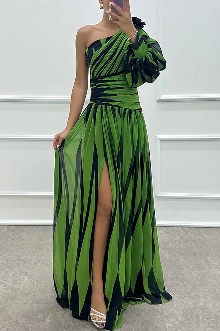 Stella | Elegante abito maxi di un solo spalla a righe
