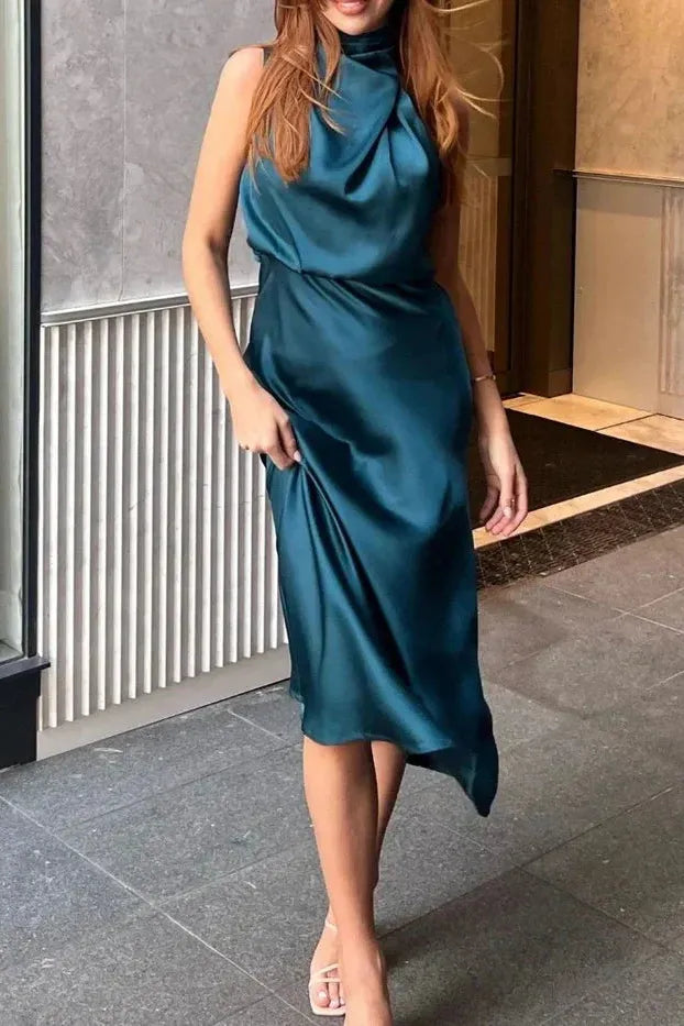 Il Abito Halter Drapado Elegante