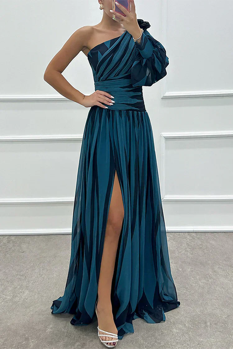 Stella | Elegante abito maxi di un solo spalla a righe