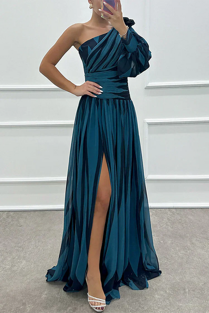 Stella | Elegante abito maxi di un solo spalla a righe