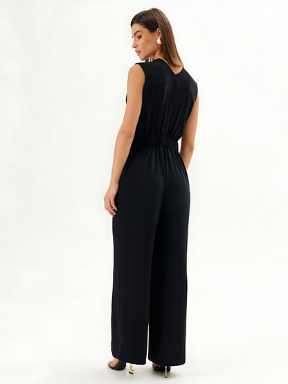 Jumpsuit nero senza maniche con effetto avvolgente e gamba larga