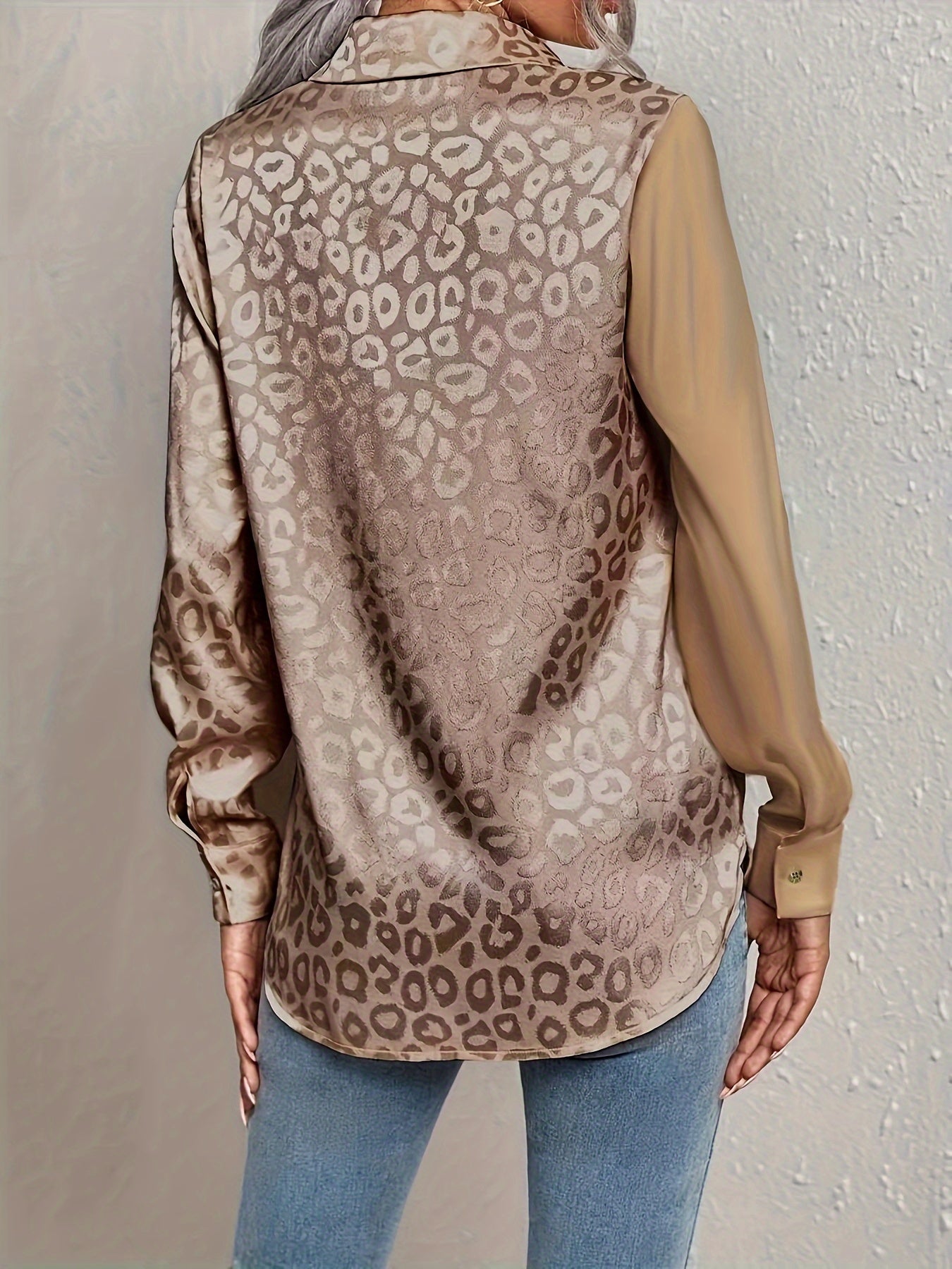 Gwendolyn - Camicia di Bottoni di Satin Bicolor con Stampa di Leopardo