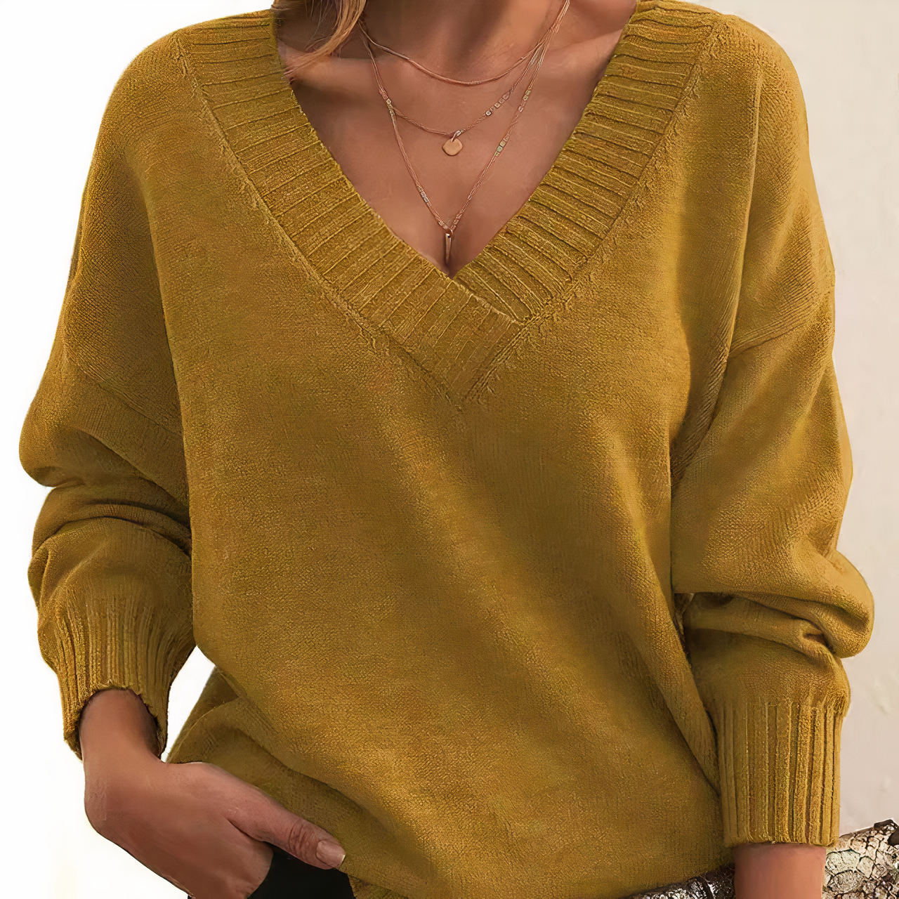 Aria | Maglione Vestibilità relaxed fit con Profondo scollo a V Chic