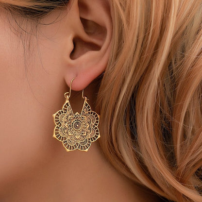 Orecchini con mandala di loto