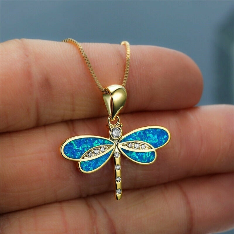 Elunaria – Collana a forma di libellula con dettaglio brillante