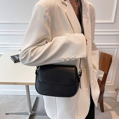 Eldborg | Borsa Elegante di spalla in tonalità nude opaca