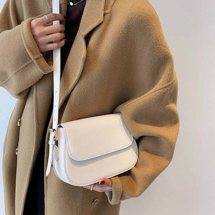 Eldborg | Borsa Elegante di spalla in tonalità nude opaca