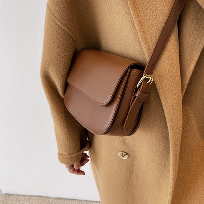 Eldborg | Borsa Elegante di spalla in tonalità nude opaca