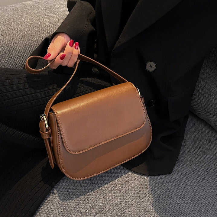 Eldborg | Borsa Elegante di spalla in tonalità nude opaca
