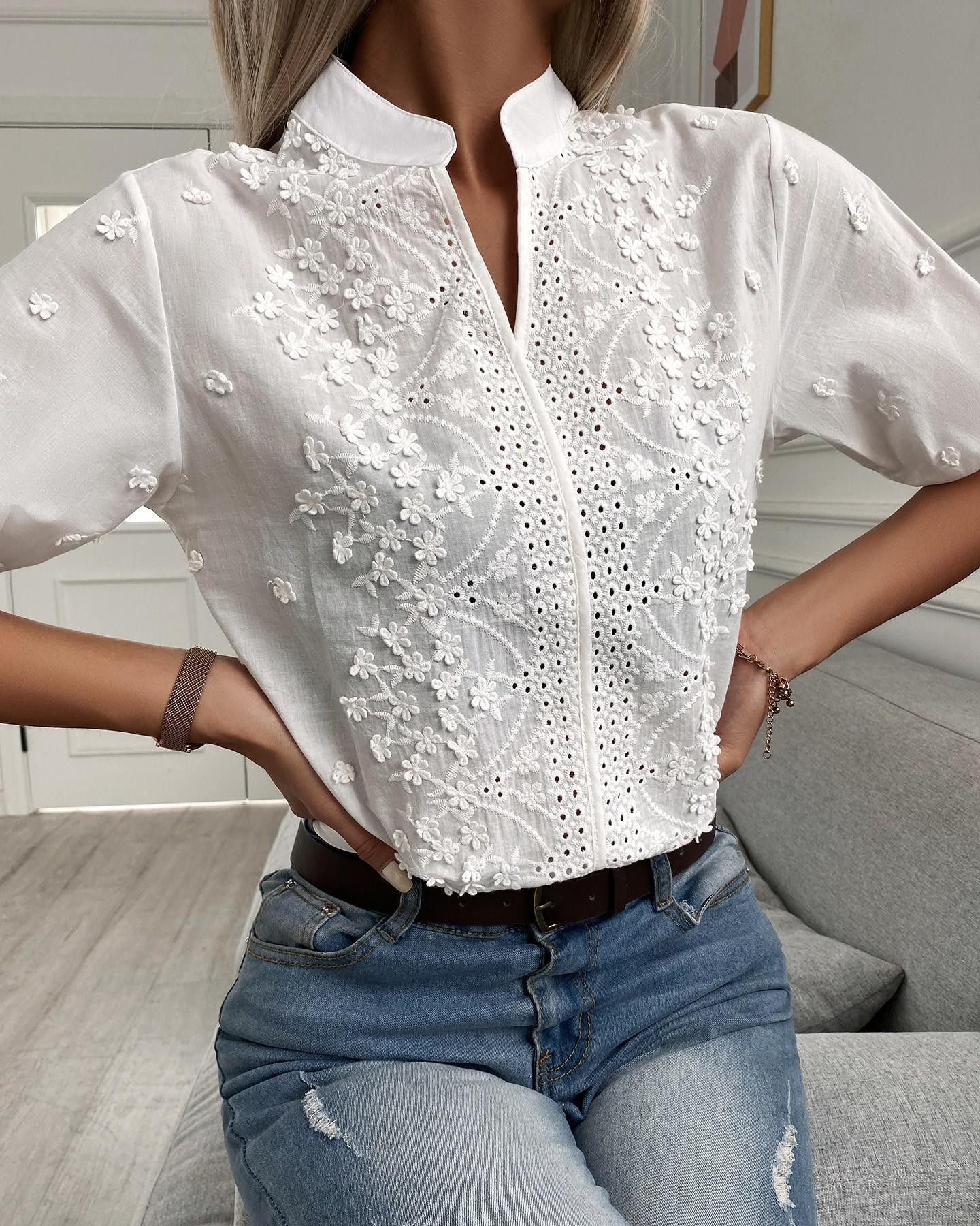 Enid | Blusa Ricamata con bottoni nella Parte Frontale
