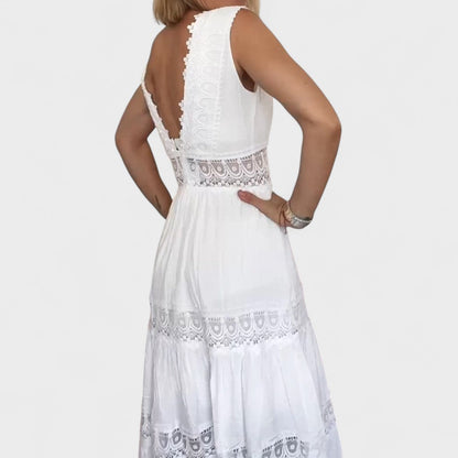 Patricia - Elegante abito in pizzo con collo a V