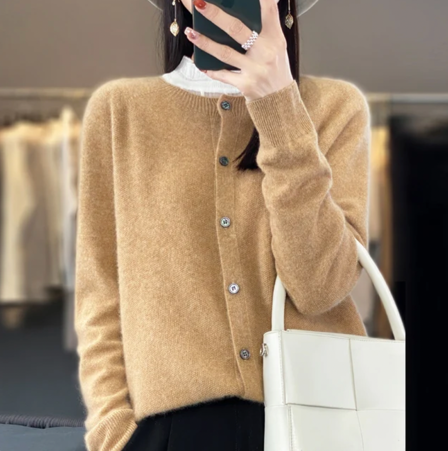 Rhea | Cardigan in merino leggero da donna | classico di ogni giorno