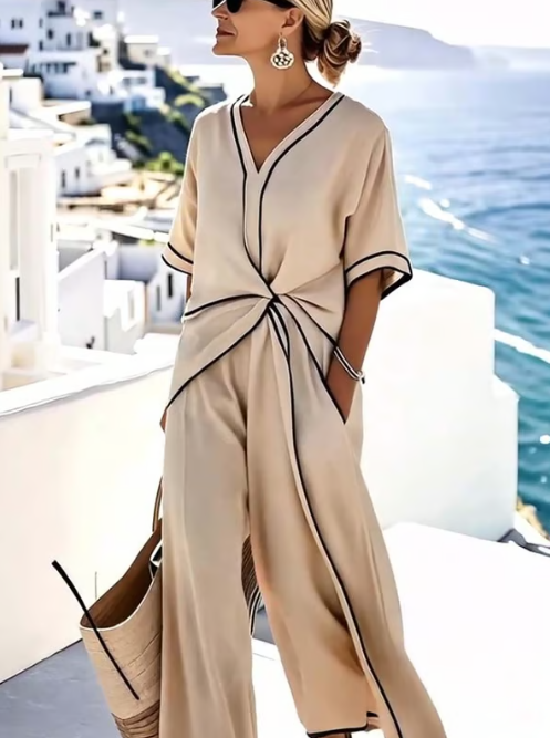 Completo in lino con nudo retorcido chic