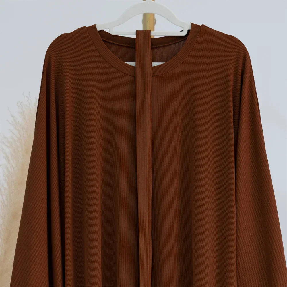 Ariane - Elegante Abaya di Maglia con Cintura e Tasche Laterales