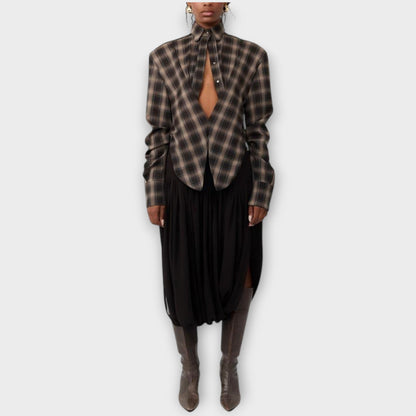 Blusa a Rayas con Cut-Out e Gonna Drapejada