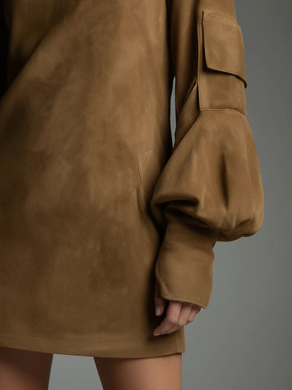 Beli | Mini abito ampio in camoscio con collo alto