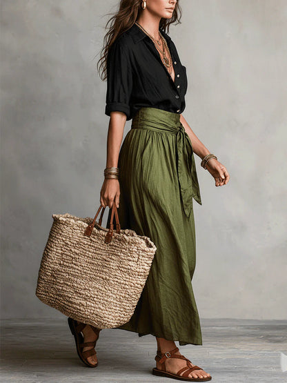 Vera – Completo due pezzi: t-shirt nera e gonna midi verde oliva