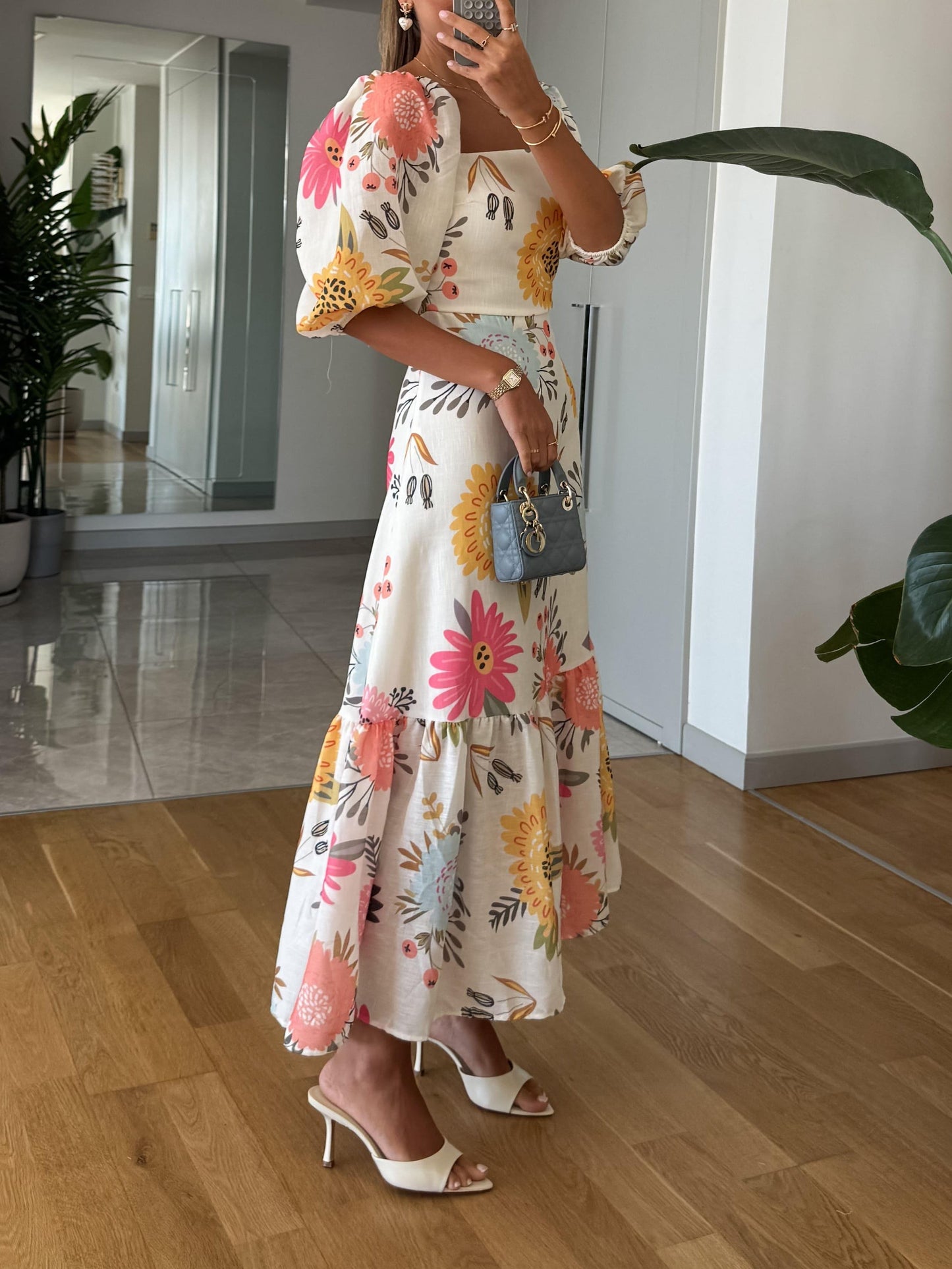 CAMILLE – ABITO CON MANICHE CON VOLANT ELEGANTE IN FLOREALE