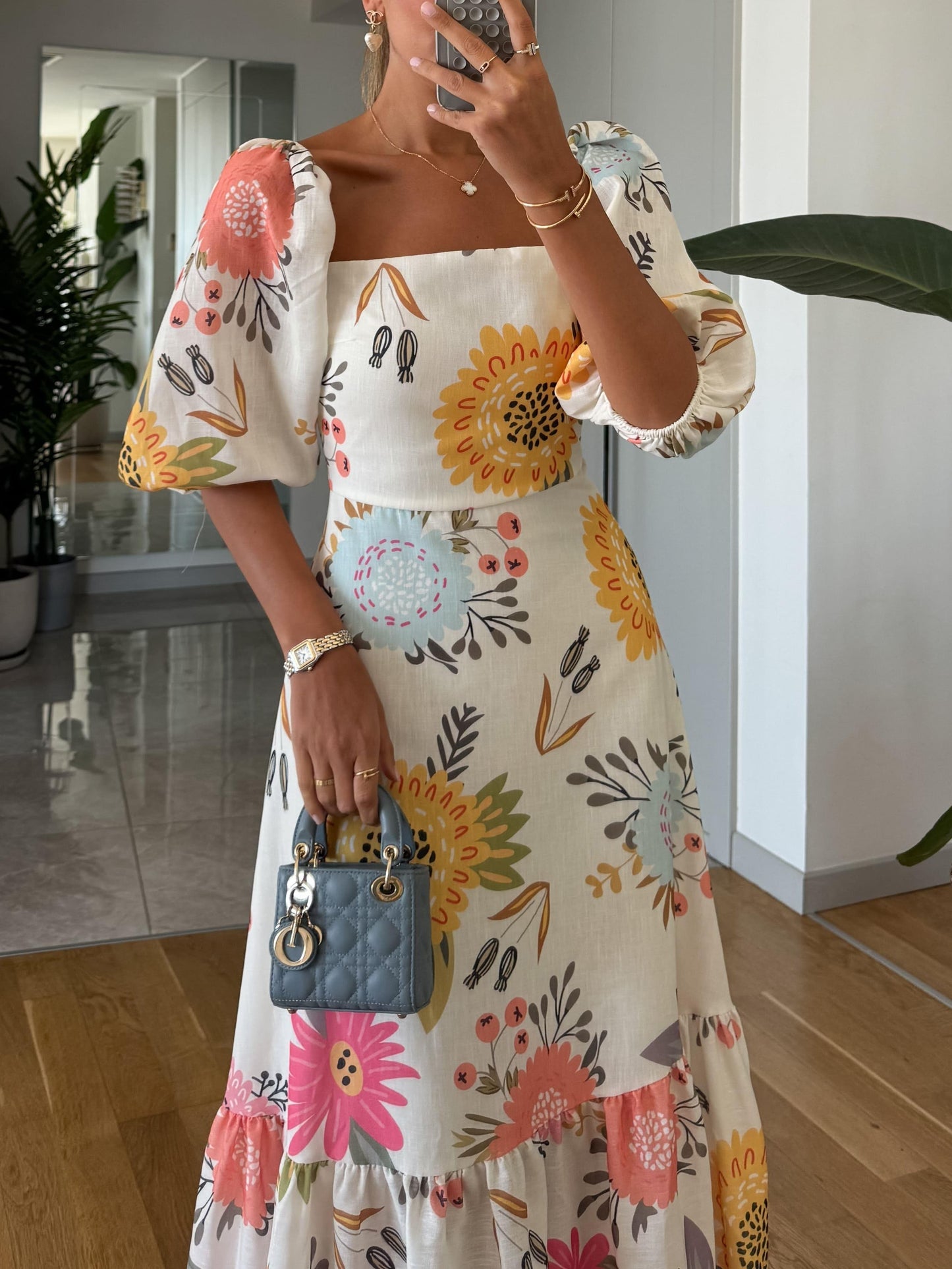 CAMILLE – ABITO CON MANICHE CON VOLANT ELEGANTE IN FLOREALE