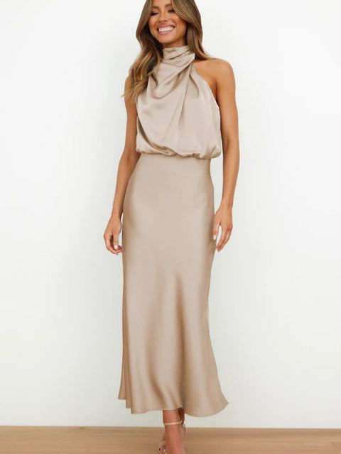 Abito da sera fluido e limpio - Eleganza senza tempo per grandes occasioni