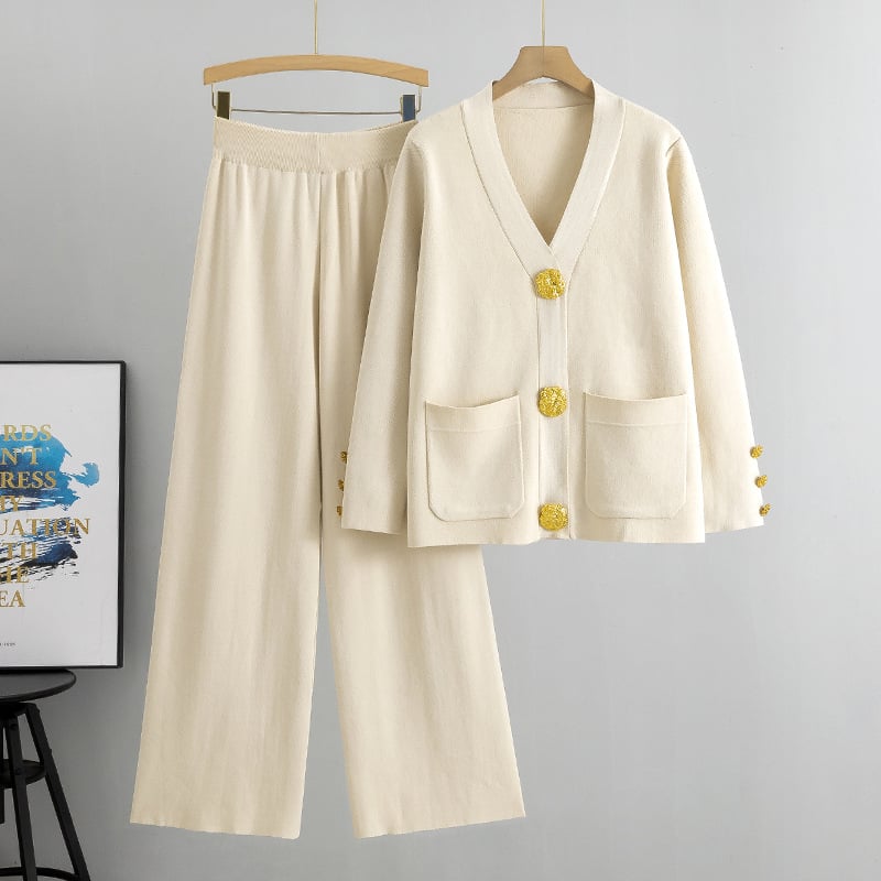 DAMARIS – MAGLIONE DI LANA CON BOTTONI METÁLICOS E SET DI PANTALONI DI PERNERA AMPIA