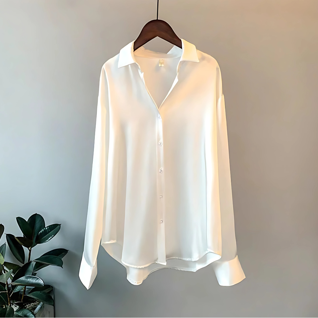 Celina – Blusa Classica di Bottoni