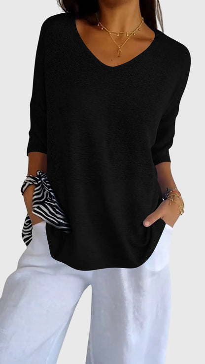 Cassandra™ | Elegante Top in V