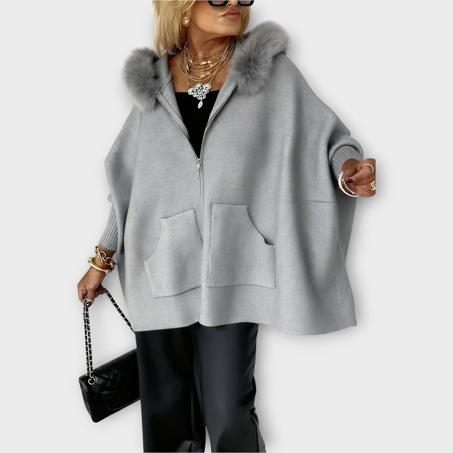 Cappotto con cappuccio in pelliccia sintetica di Lusso