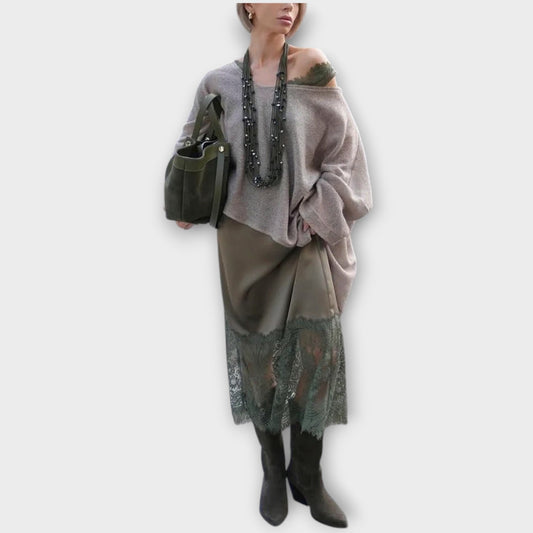 Gonna midi di Satin con Orillo di Pizzo e Maglione Rilassato