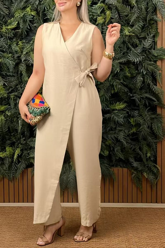 Tuta di donna casual con scollo a V e spalline incrociate