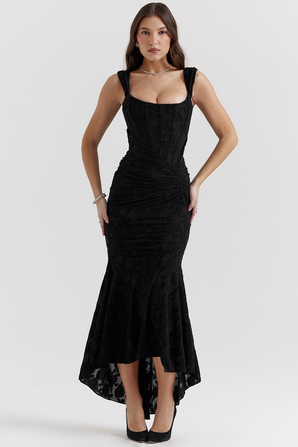 Dove - Abito Maxi di Pizzo Elegante e Aderente