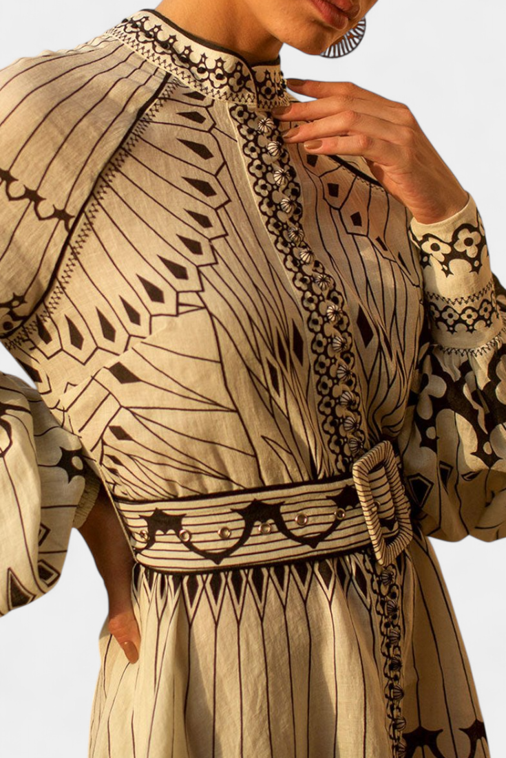 Soria Abito maxi Bottone Ricamo di Stile Folk