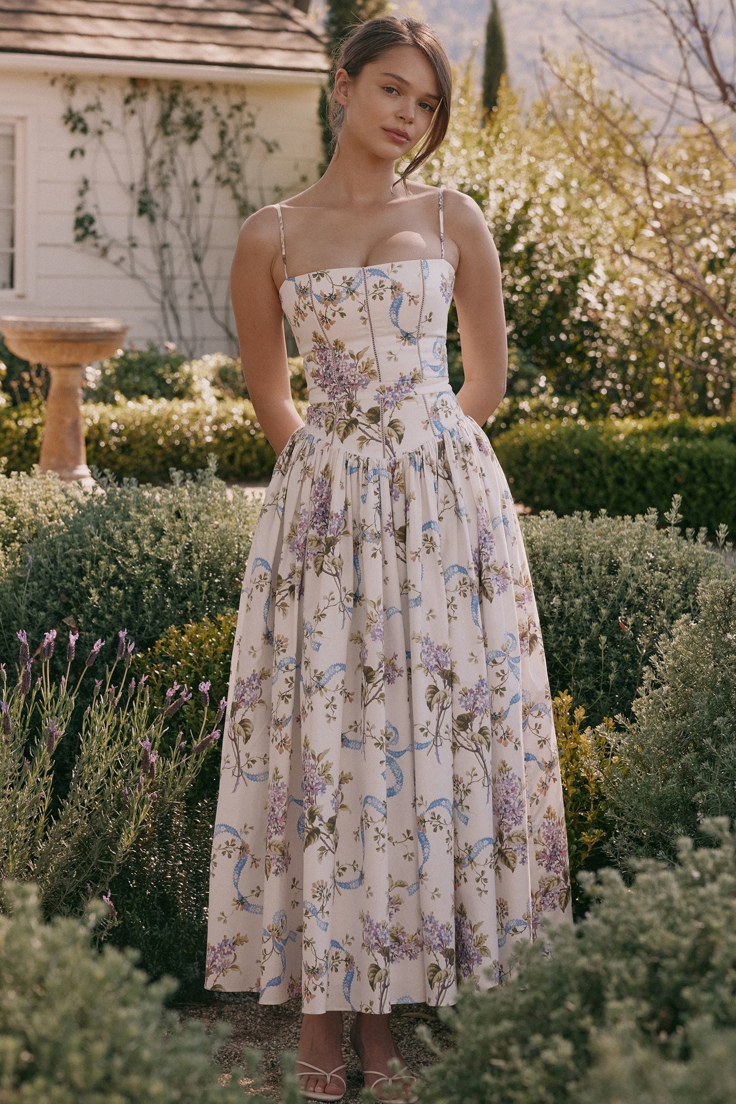 Kessara - Elegante Abito maxi Floreale di Spalline di Estate