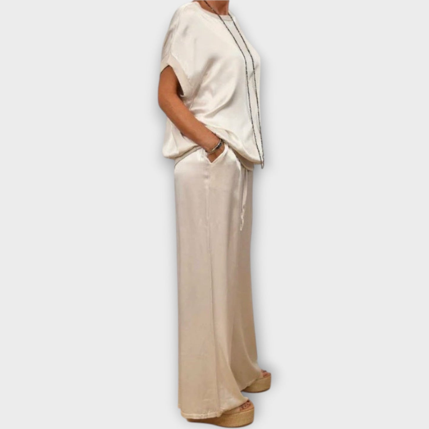 Set due pezzi in Satin Lusso