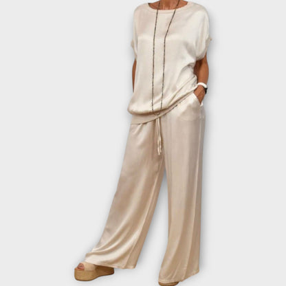 Set due pezzi in Satin Lusso