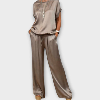 Set due pezzi di Satin Luxe