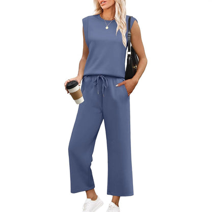 AVALINA – TOP SENZA MANICHE CASUAL E SHORTS AMPI